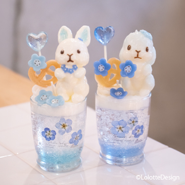 ネモフィララビットパフェキャンドルの全体写真